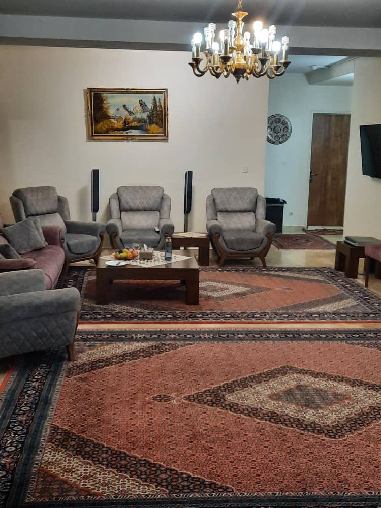 فروش آپارتمان در تهران یوسف آباد مجتمع مسکونی ونک پارت 215 متر